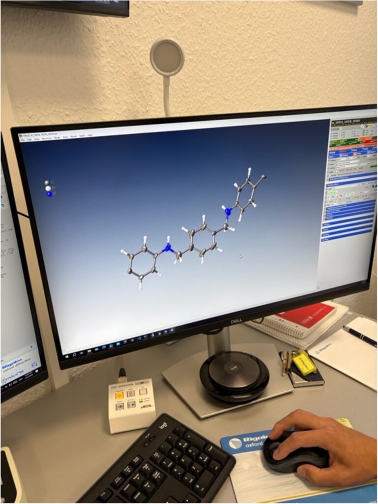 molecular structure on computer